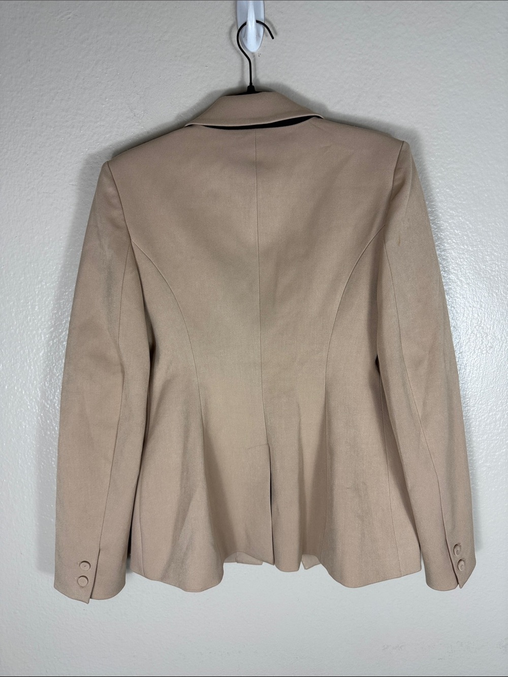 Favorite Daughter The Favorite Blazer in Beige - Picture 6 of 7